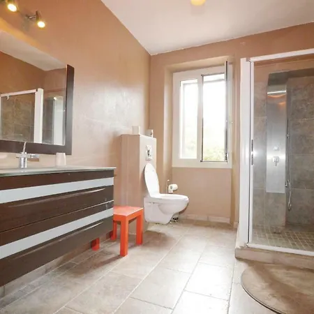 Hébergement de vacances Four Bedroom Holiday In