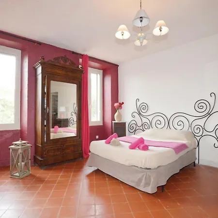 Hébergement de vacances Four Bedroom Holiday In